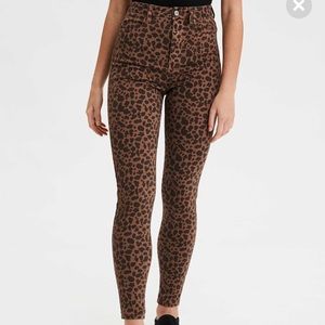 American Eagle Leopard/Cheetah Jeggings NWT